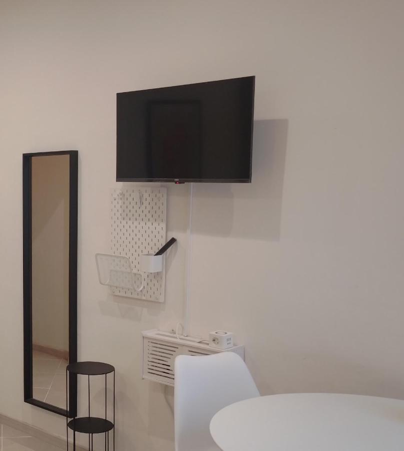 Guazzo Apartment - Self Check-In 帕爾馬 外观 照片